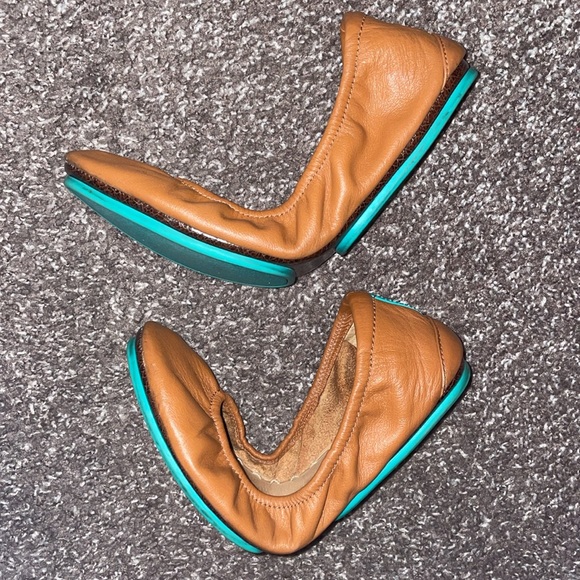 Tan Tieks size 8 - Picture 5 of 5